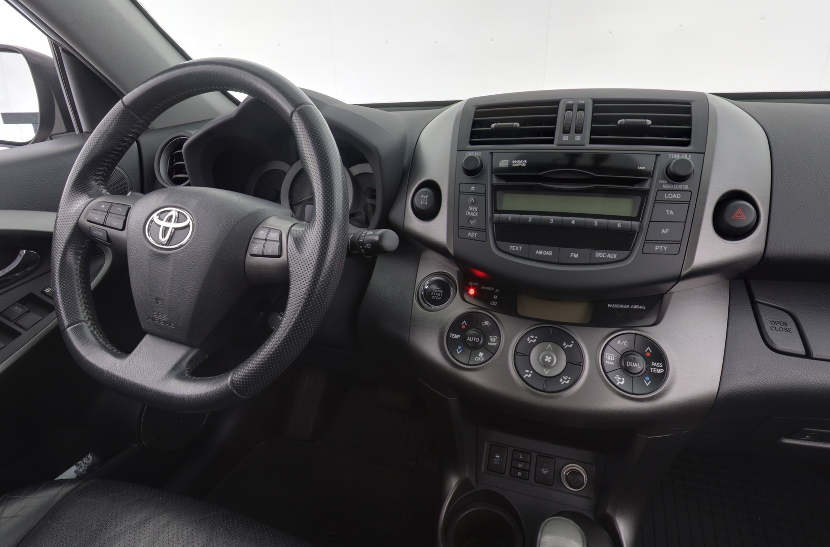 TOYOTA RAV4 2009