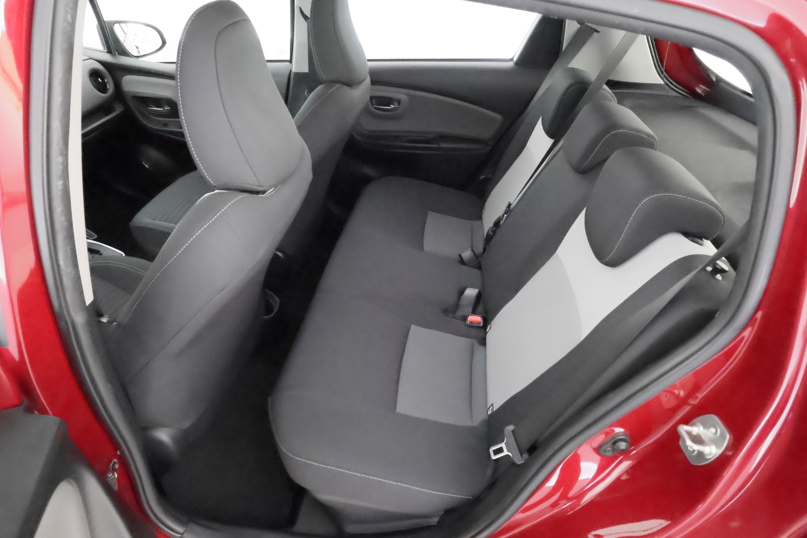 TOYOTA Yaris 2017