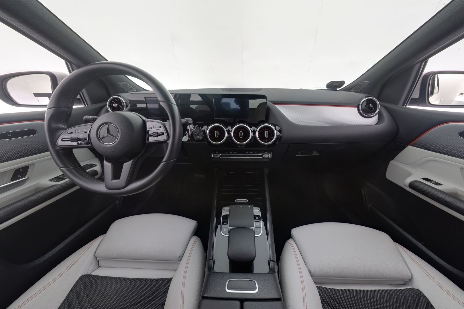 MERCEDES-BENZ B 2019