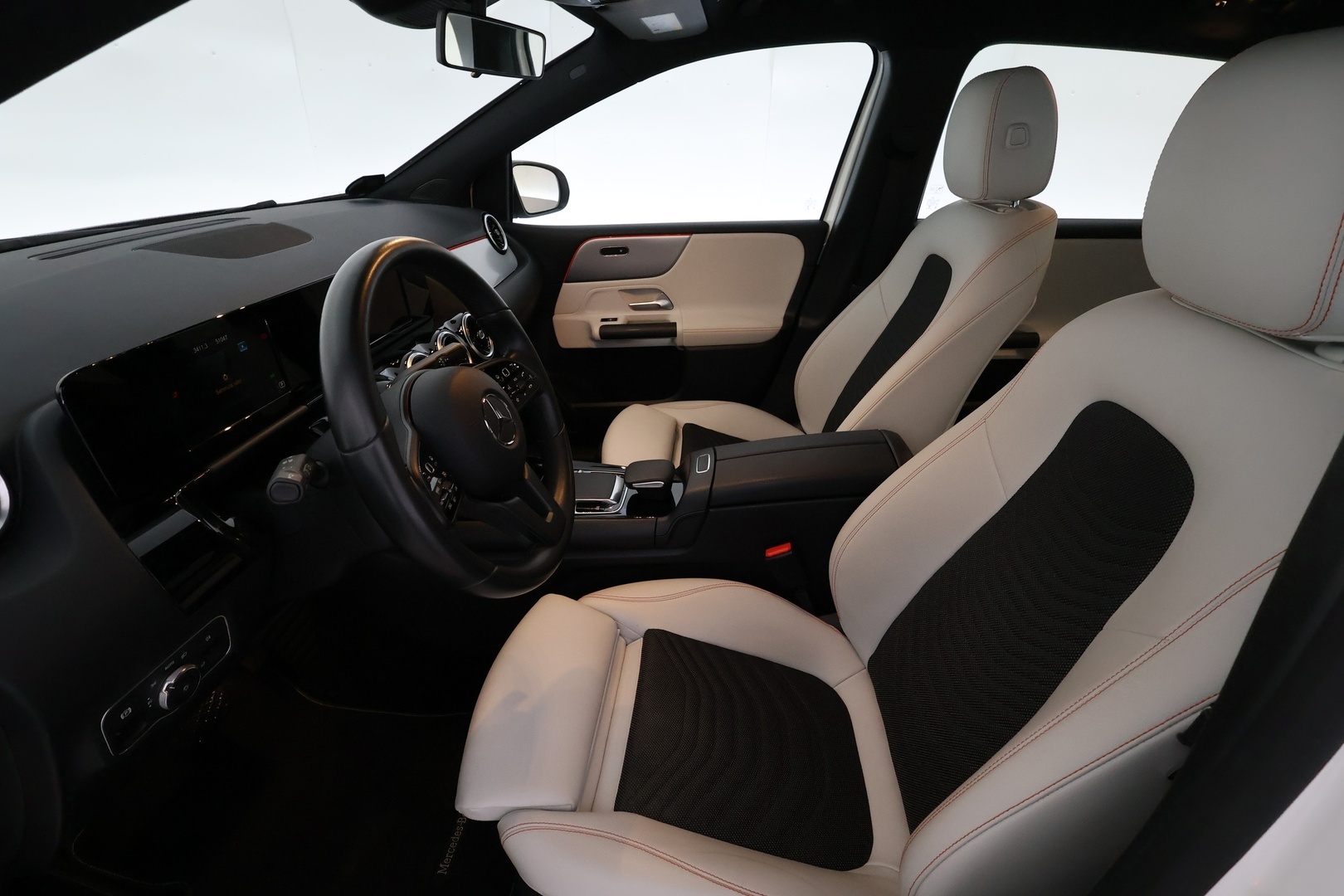 MERCEDES-BENZ B 2019