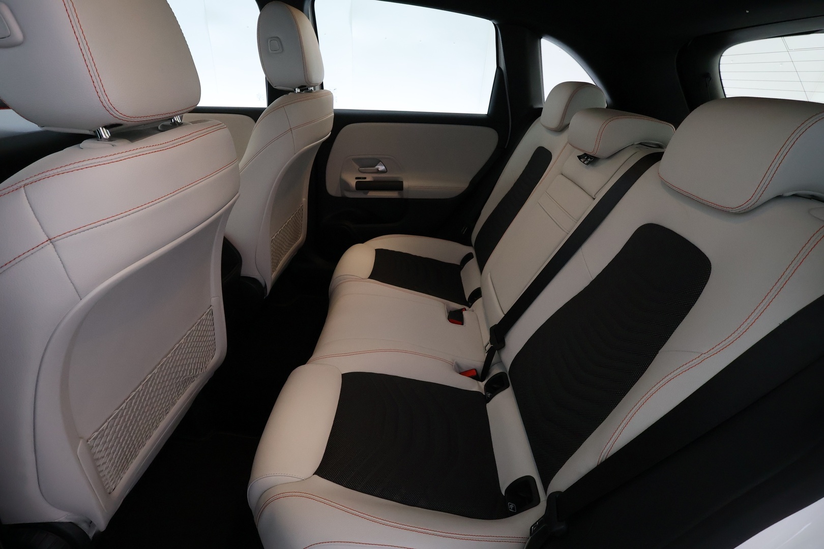 MERCEDES-BENZ B 2019