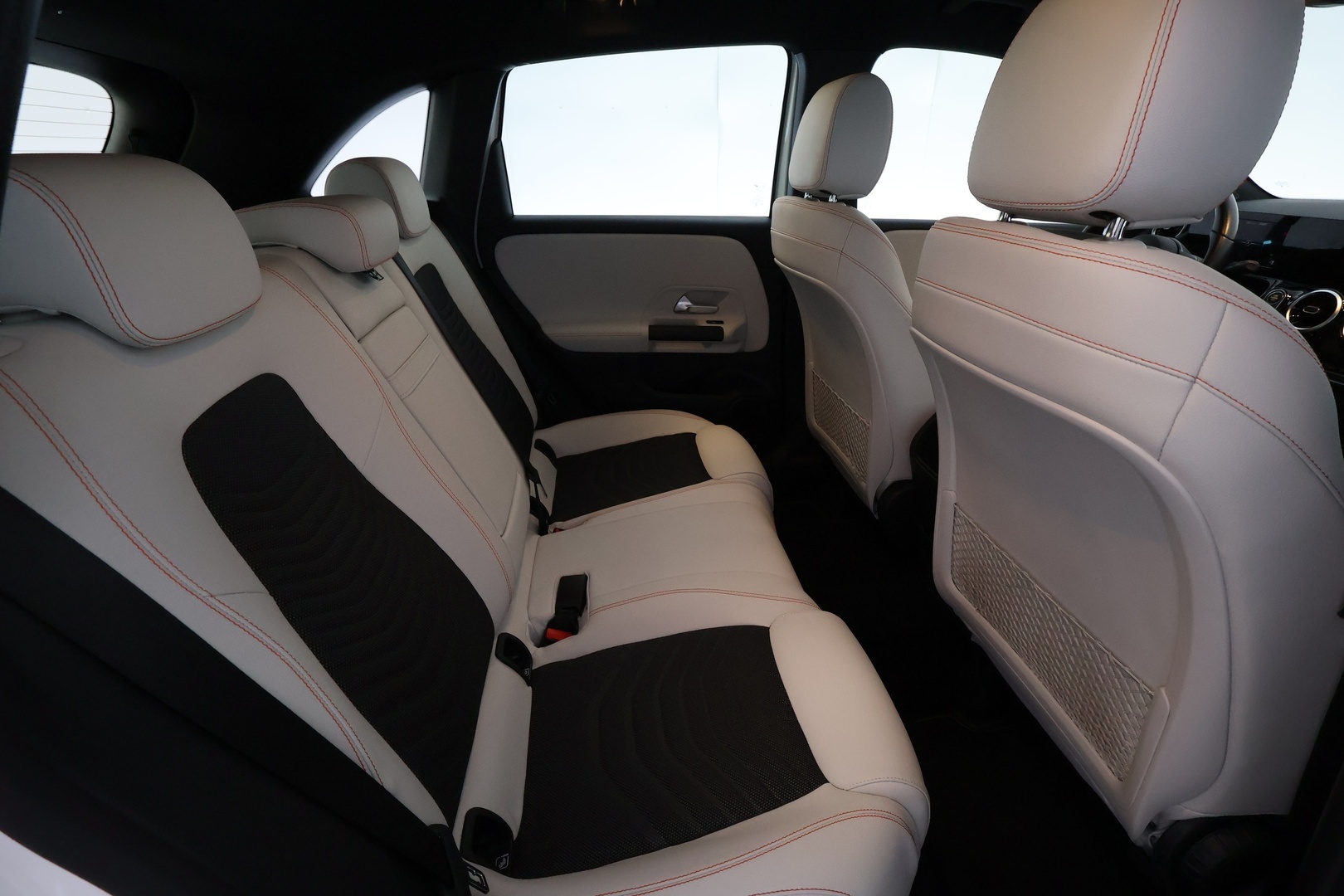 MERCEDES-BENZ B 2019