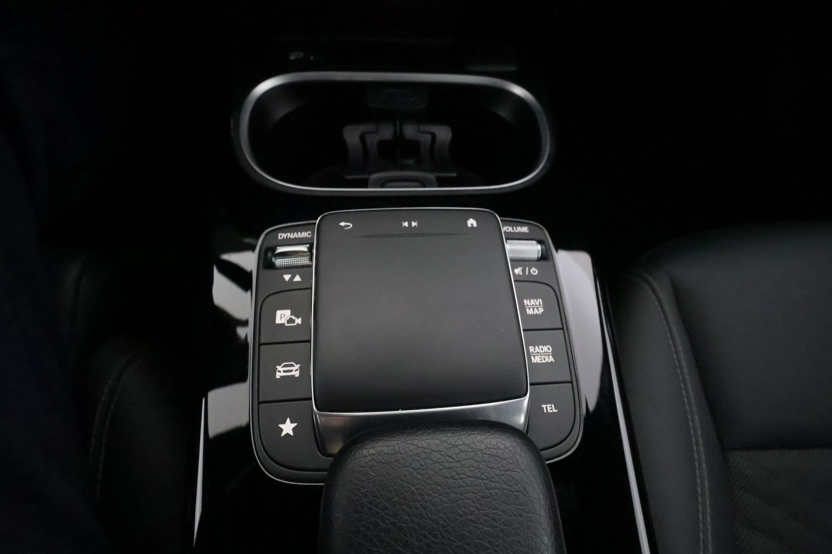 MERCEDES-BENZ CLA 2023