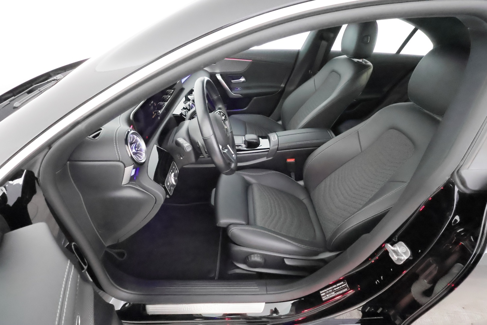 MERCEDES-BENZ CLA 2023