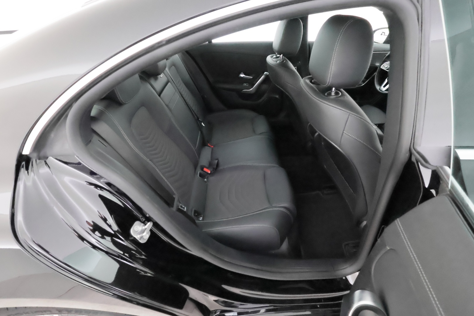 MERCEDES-BENZ CLA 2023