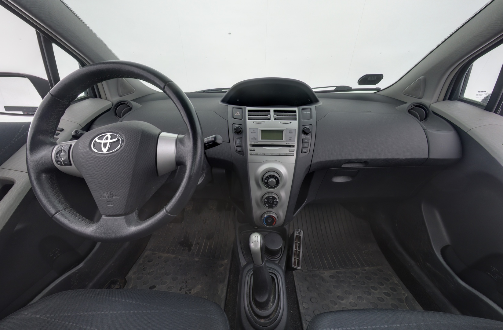 TOYOTA Yaris 2007