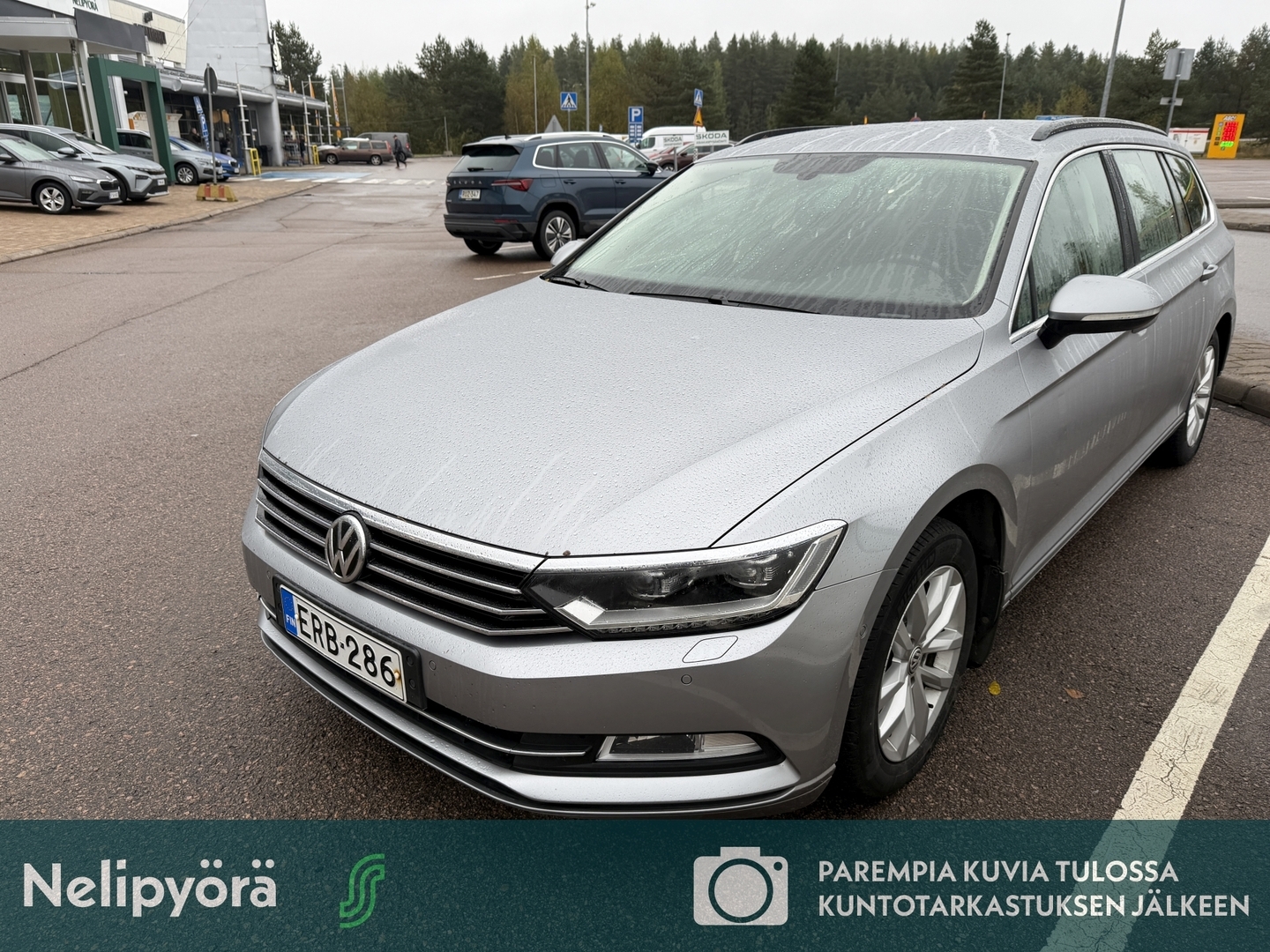 VOLKSWAGEN Passat 1