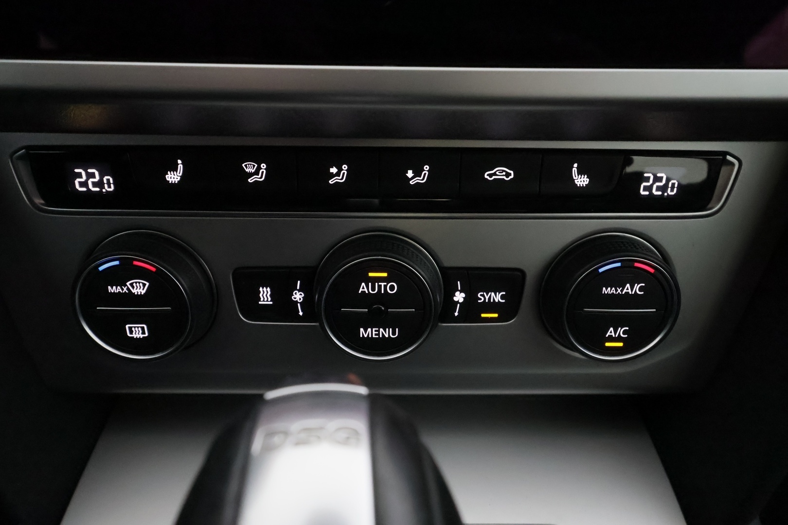 VOLKSWAGEN Passat 2019