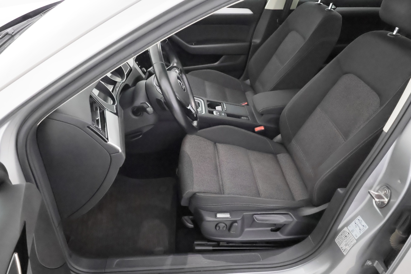 VOLKSWAGEN Passat 2019
