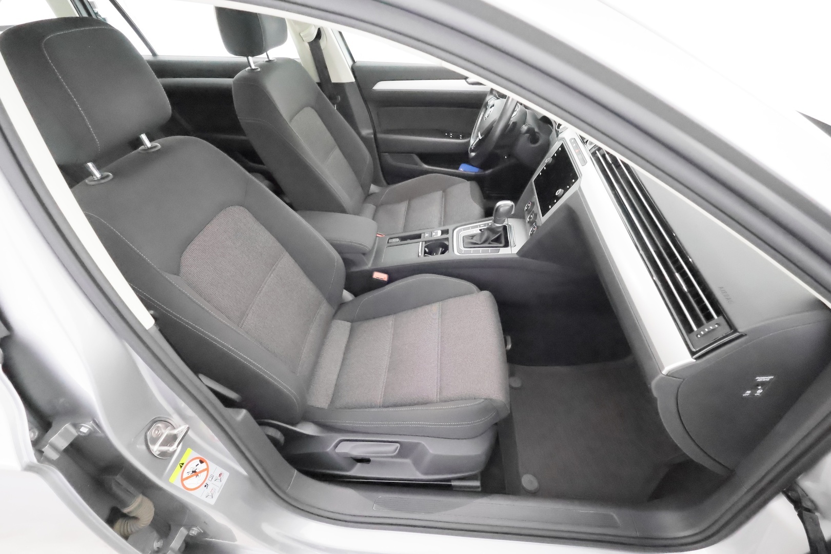 VOLKSWAGEN Passat 2019