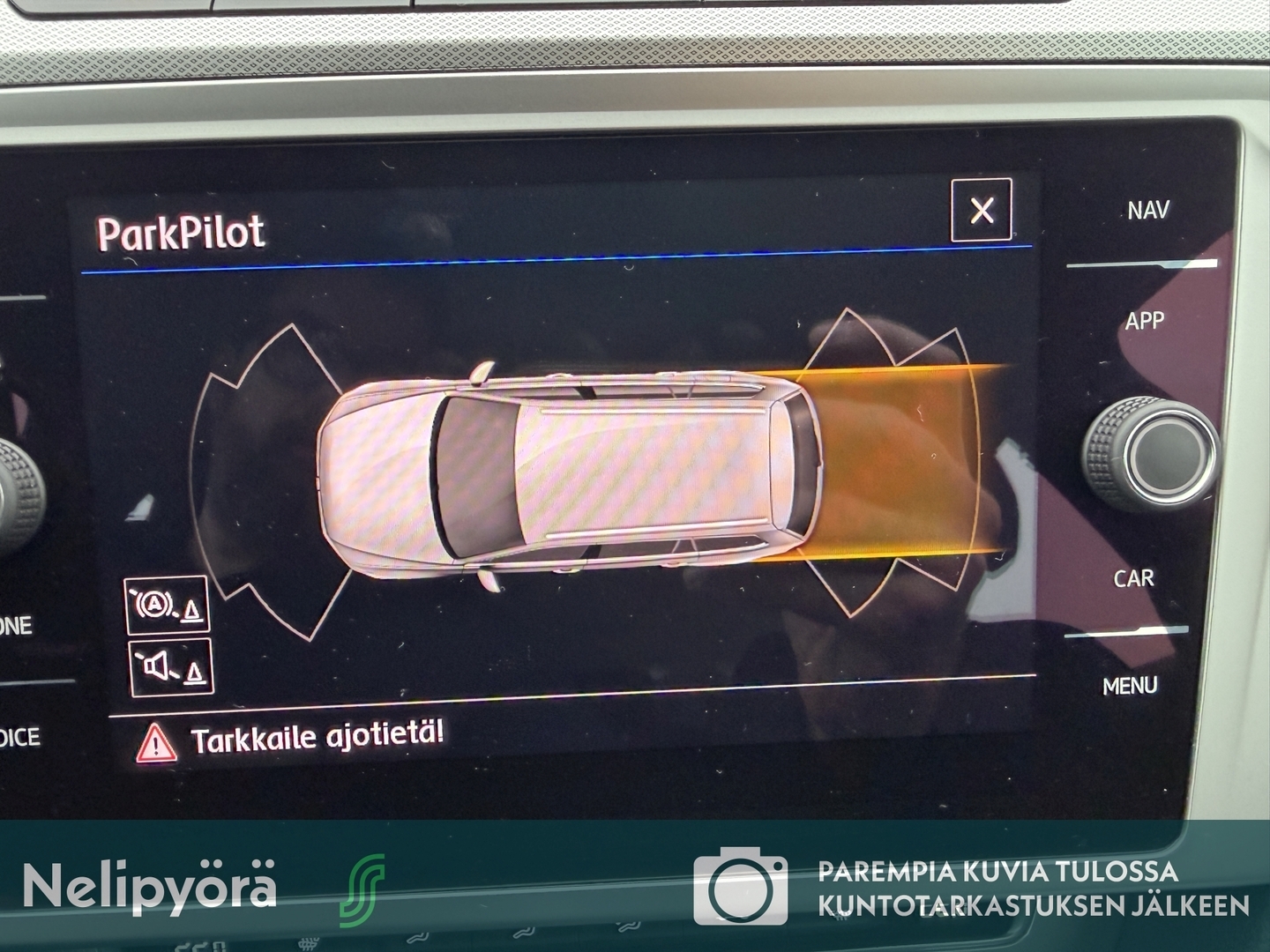 VOLKSWAGEN Passat 8