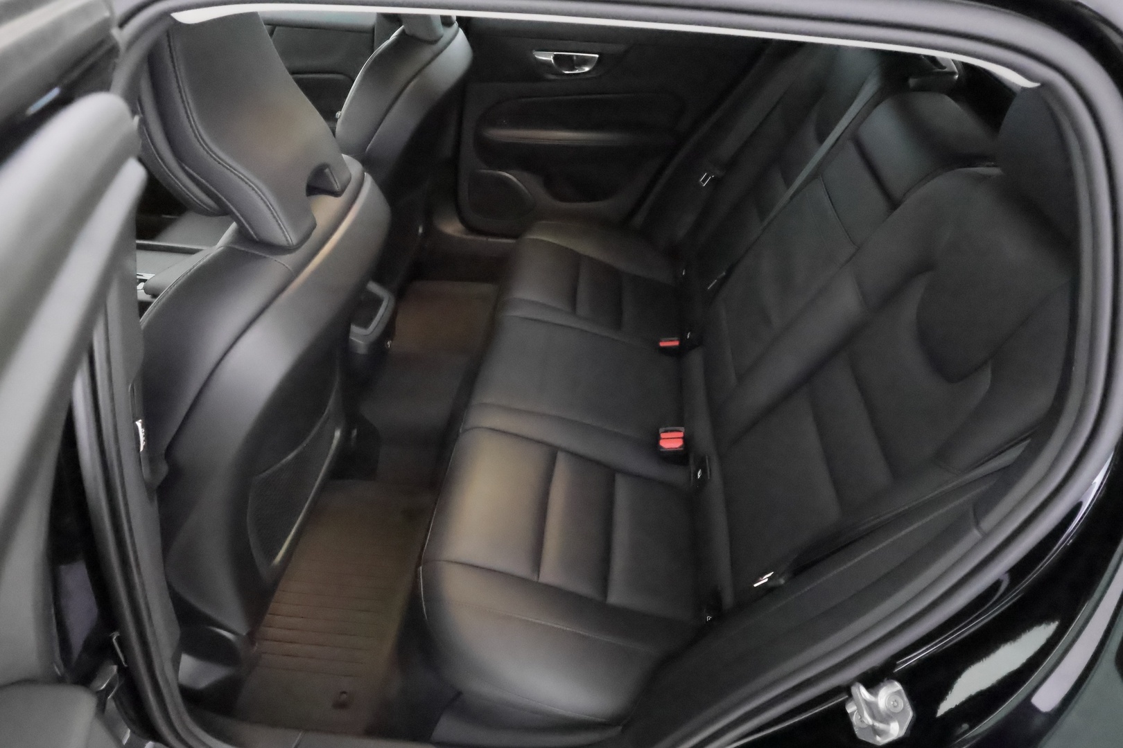 VOLVO V60 23