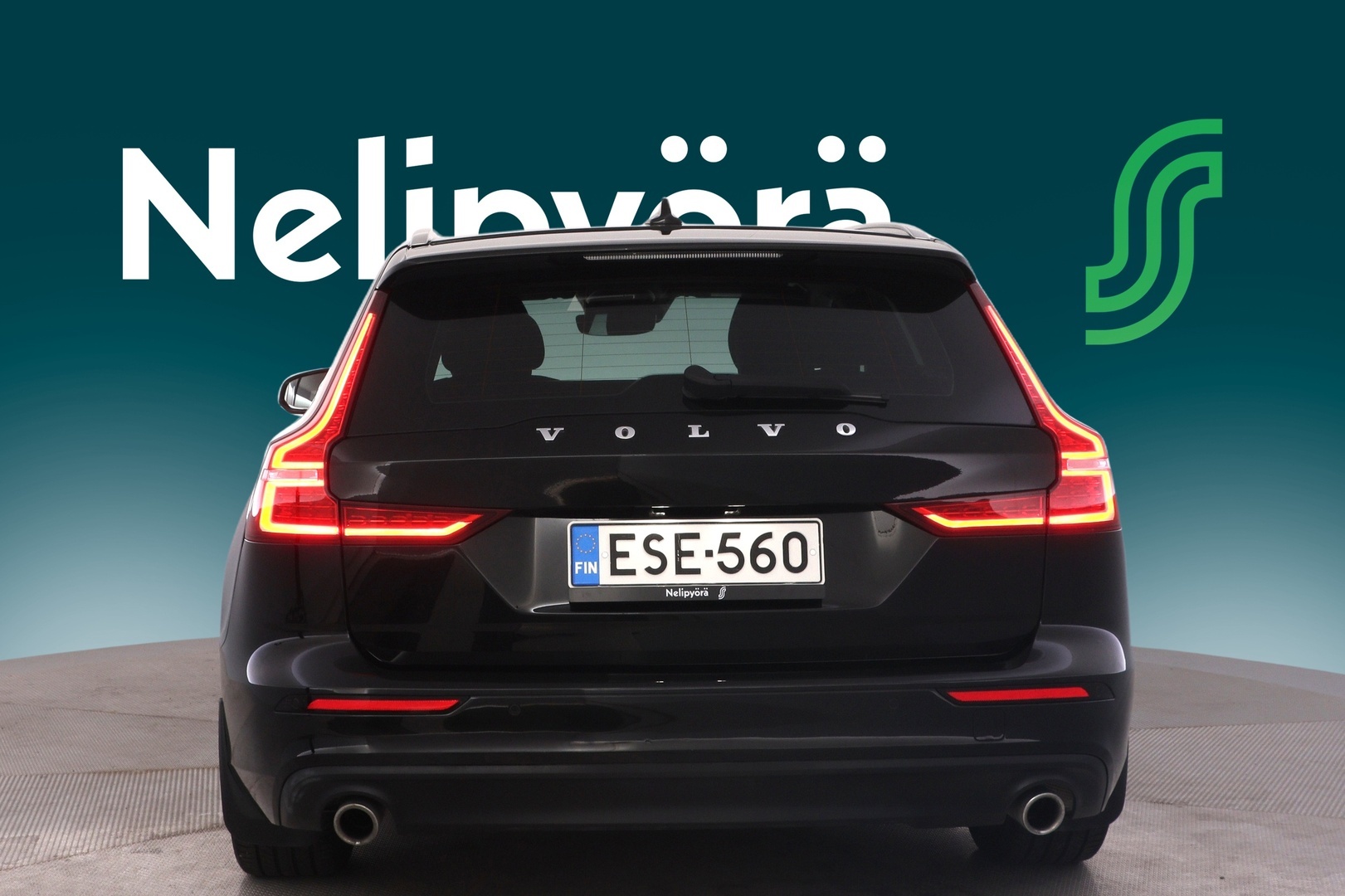 VOLVO V60 7