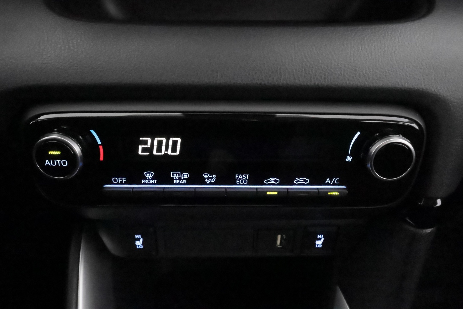 TOYOTA Yaris 2021