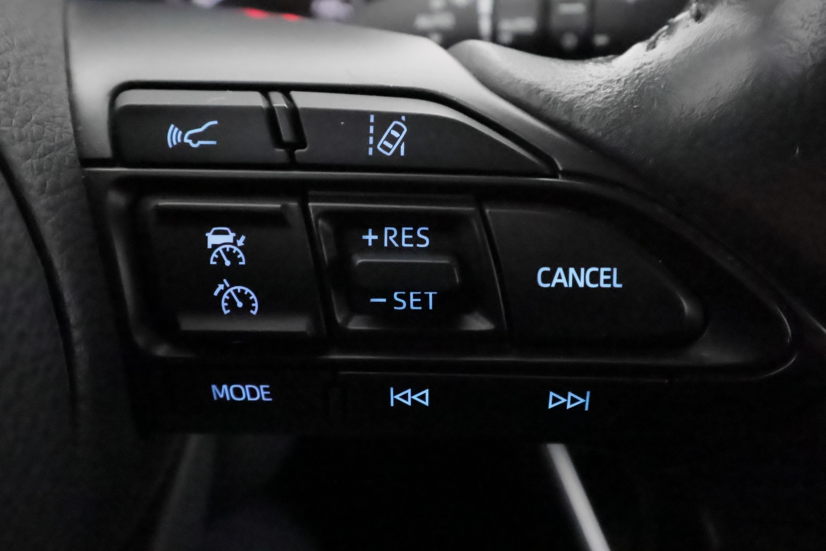 TOYOTA Yaris 2021