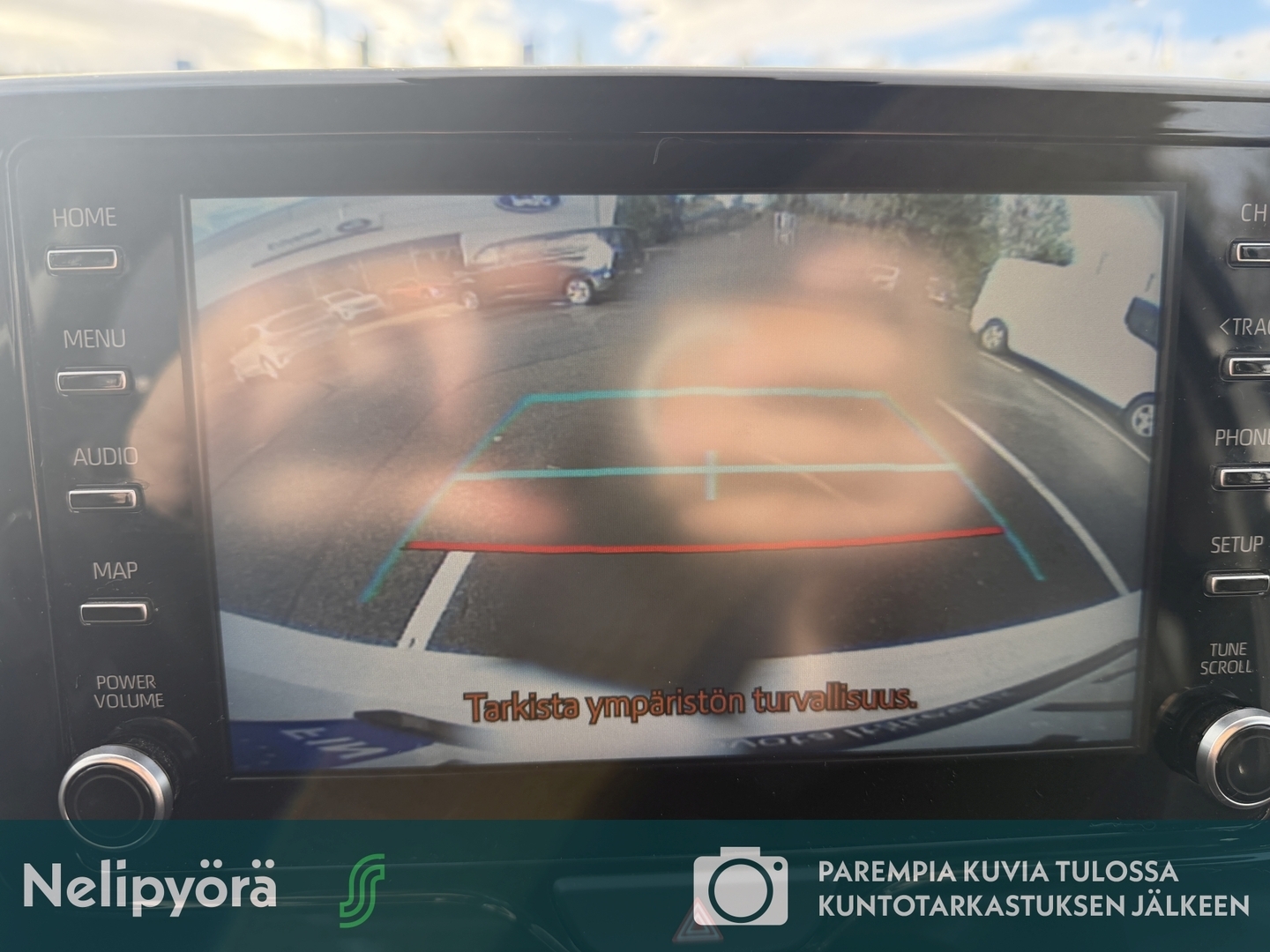 TOYOTA Yaris 7