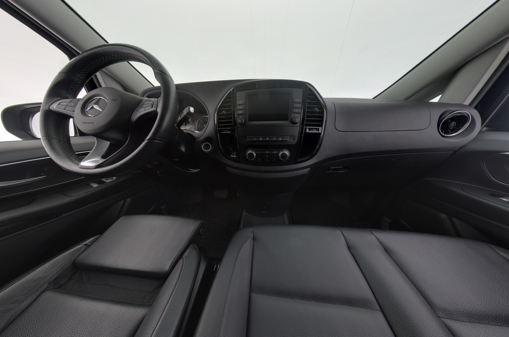 MERCEDES-BENZ Vito 2023