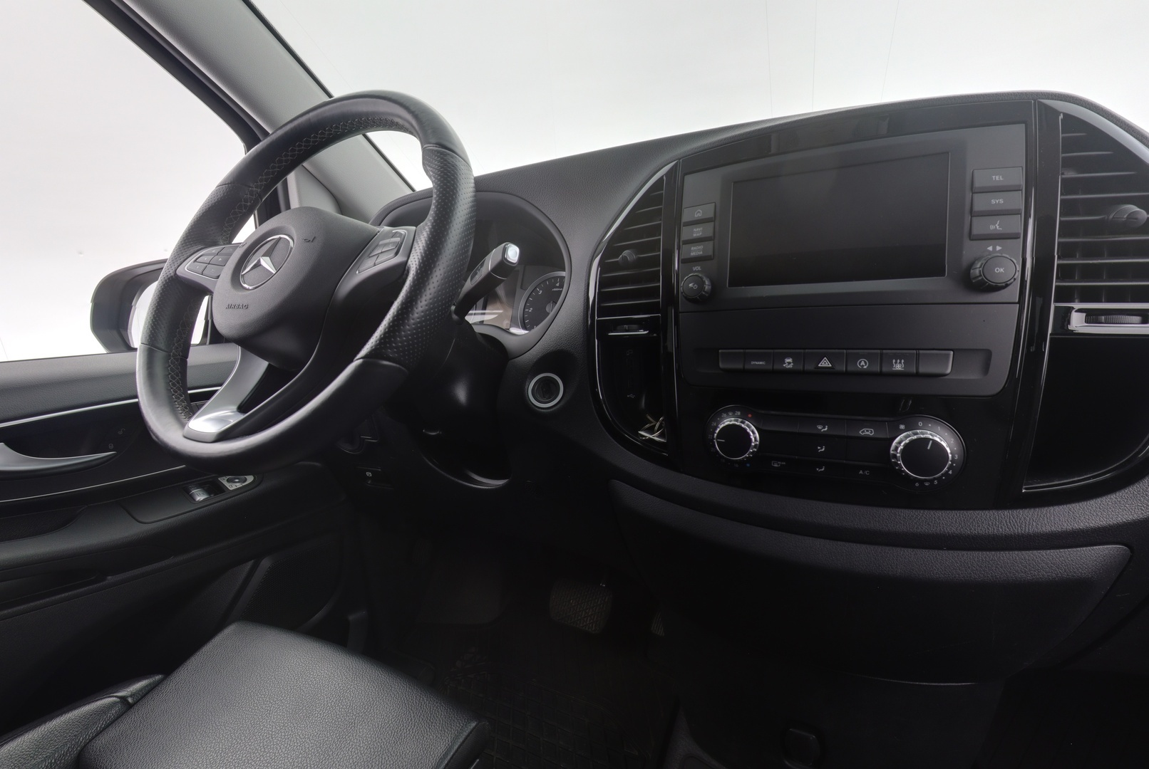 MERCEDES-BENZ Vito 2023
