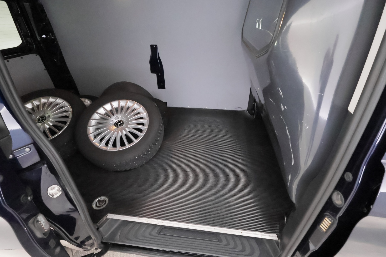 MERCEDES-BENZ Vito 2023