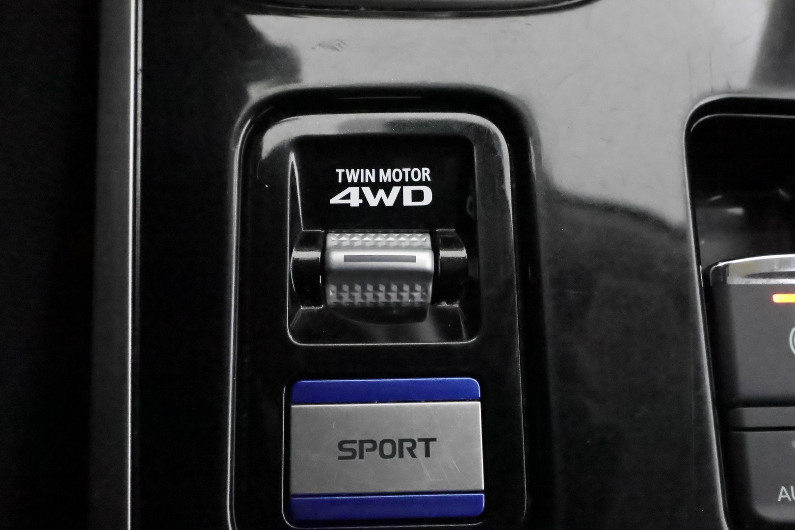 MITSUBISHI Outlander PHEV 2020