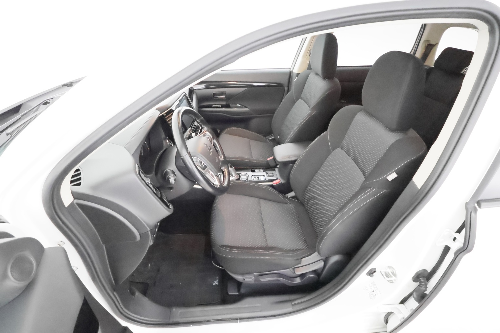 MITSUBISHI Outlander PHEV 2020