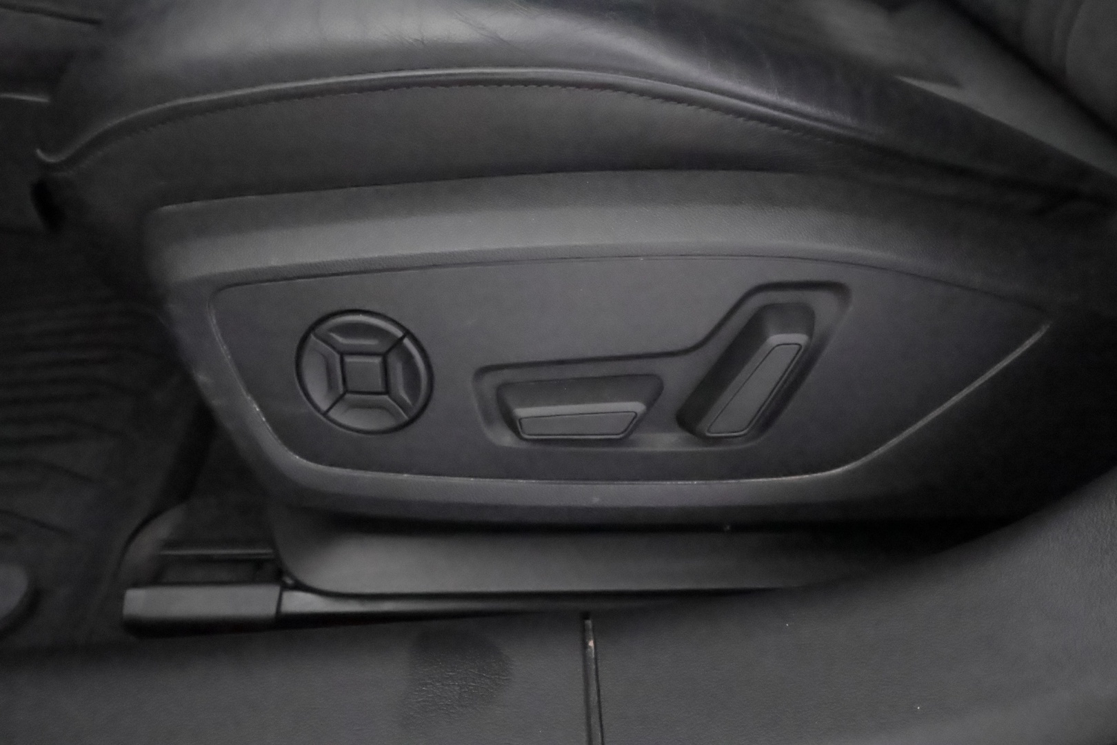 AUDI A6 2021