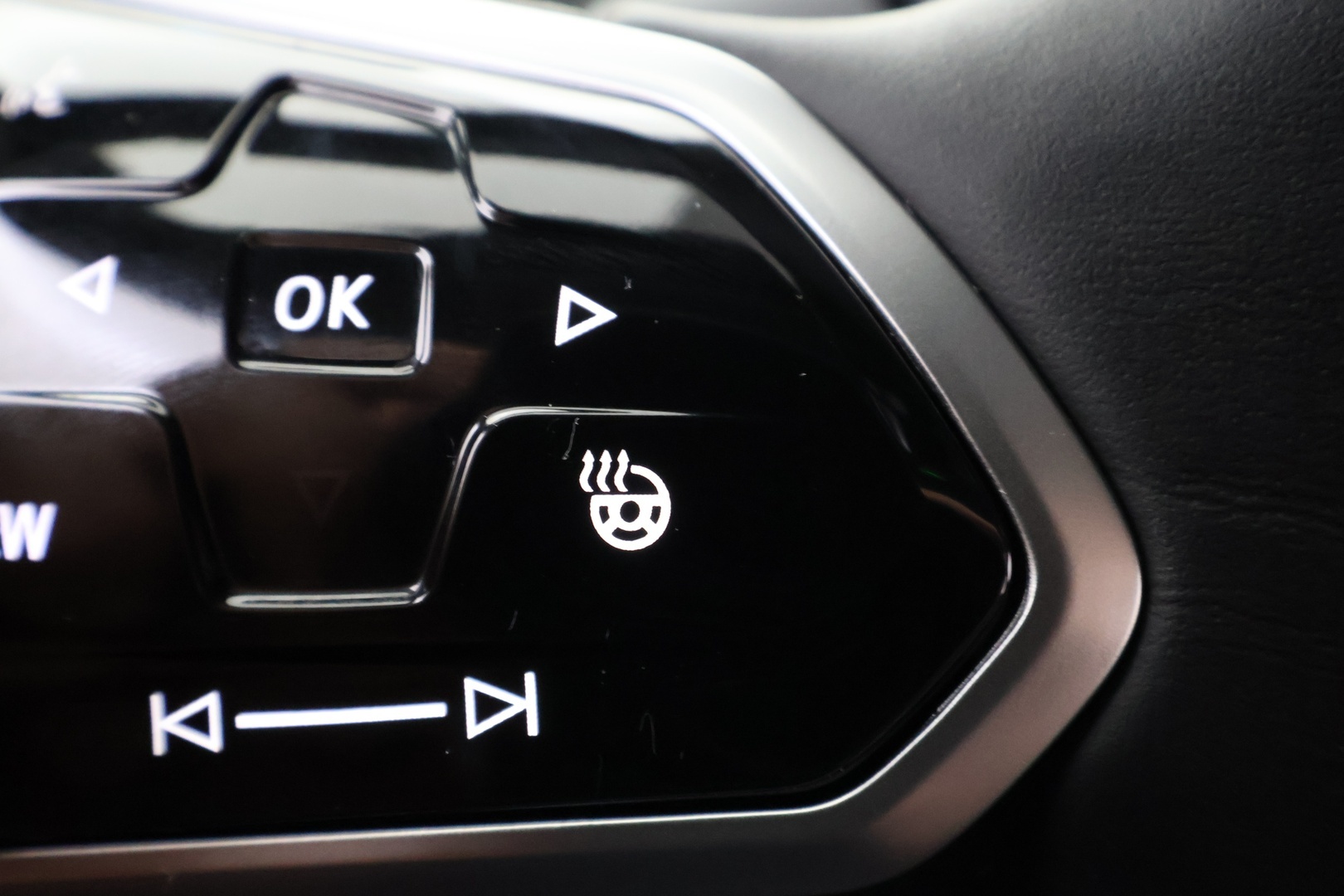 VOLKSWAGEN ID.4 2024