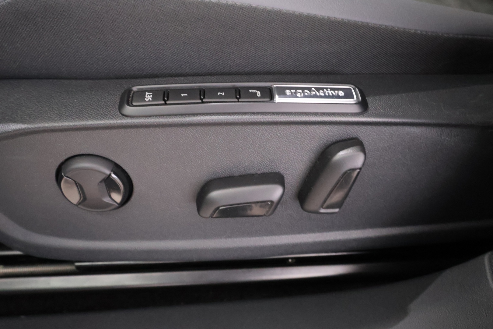 VOLKSWAGEN ID.4 2024