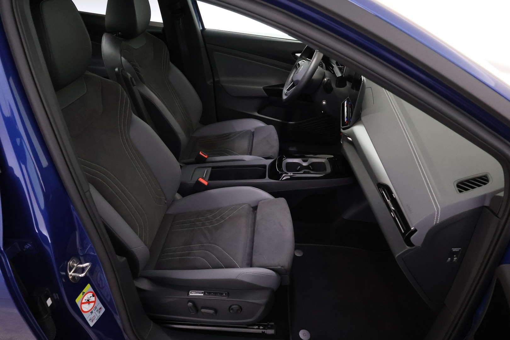 VOLKSWAGEN ID.4 2024