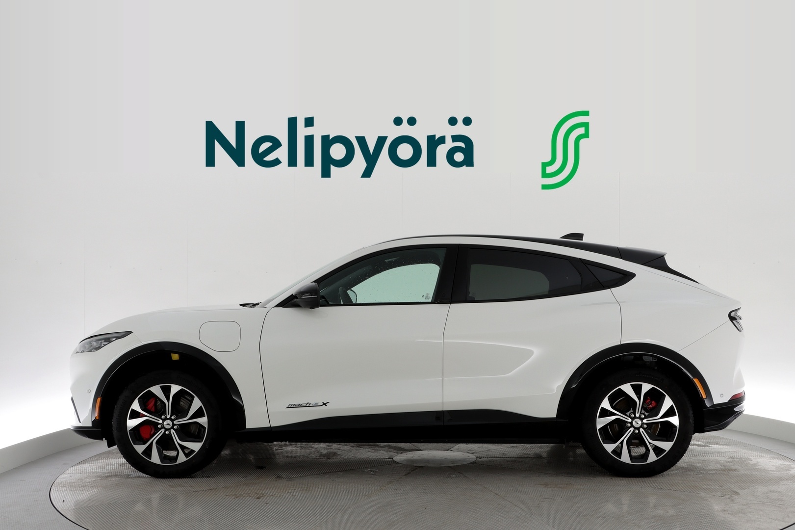 FORD Mustang Mach-E 2025