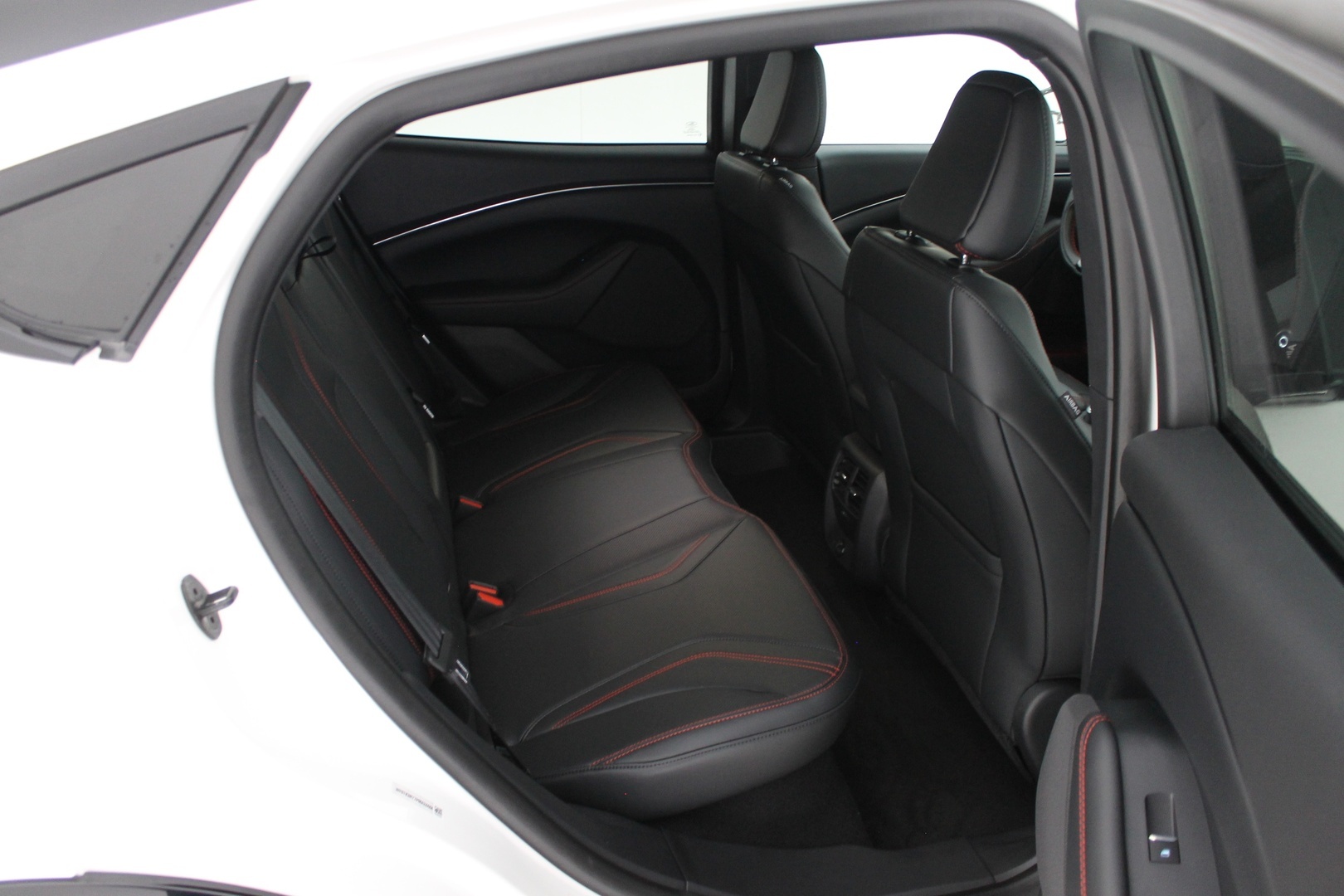 FORD Mustang Mach-E 2025