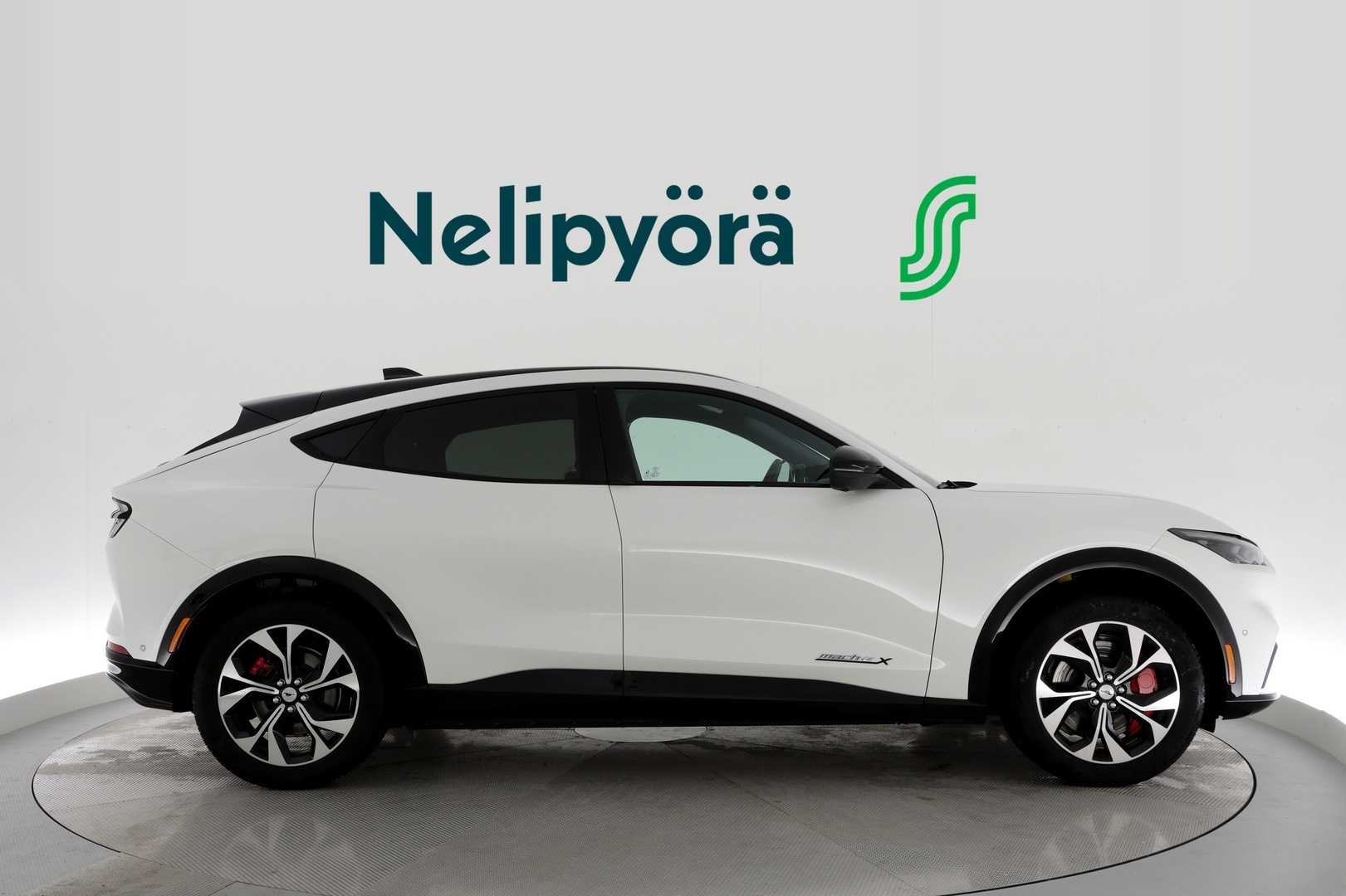 FORD Mustang Mach-E 2025