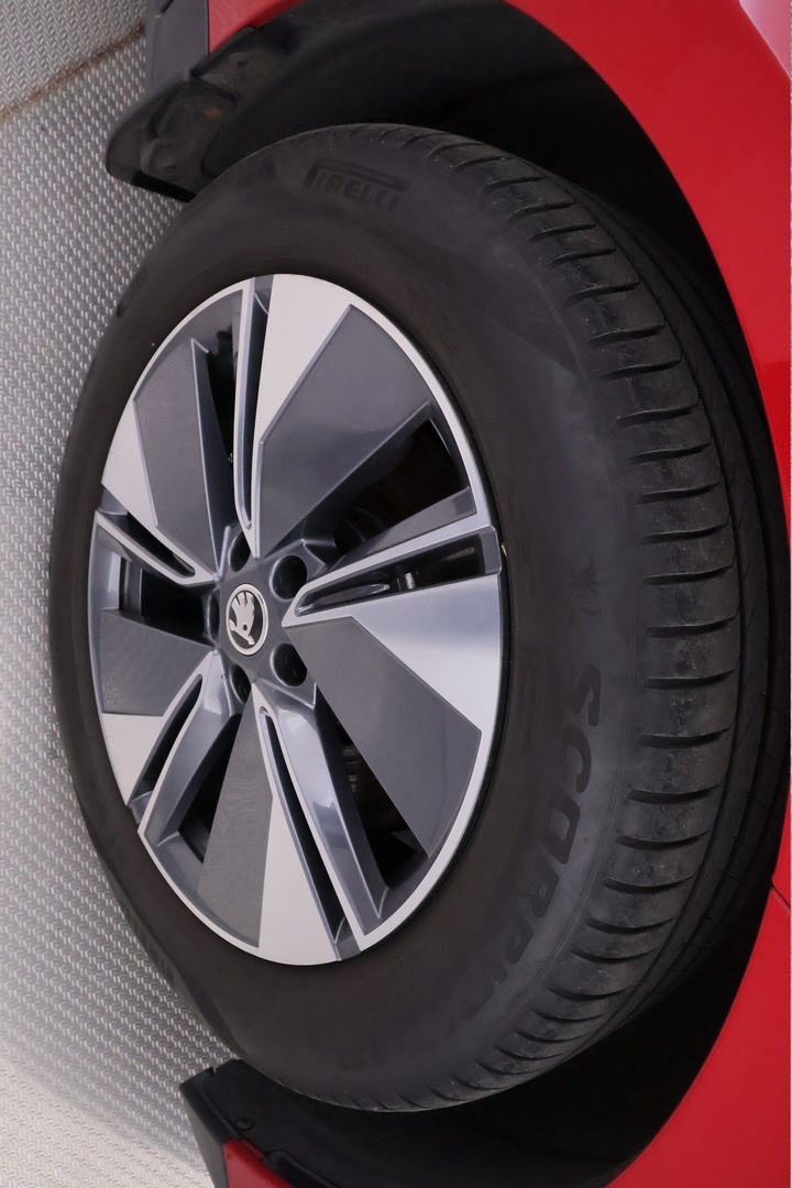SKODA Enyaq 2021