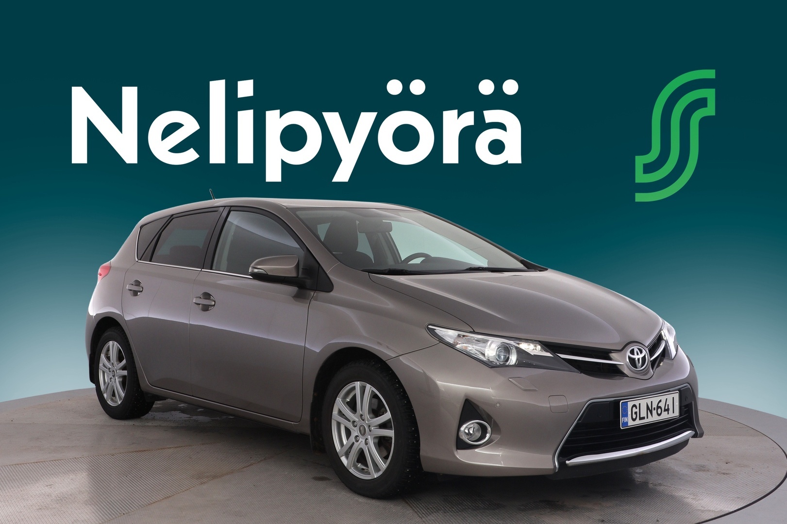 TOYOTA Auris 2015
