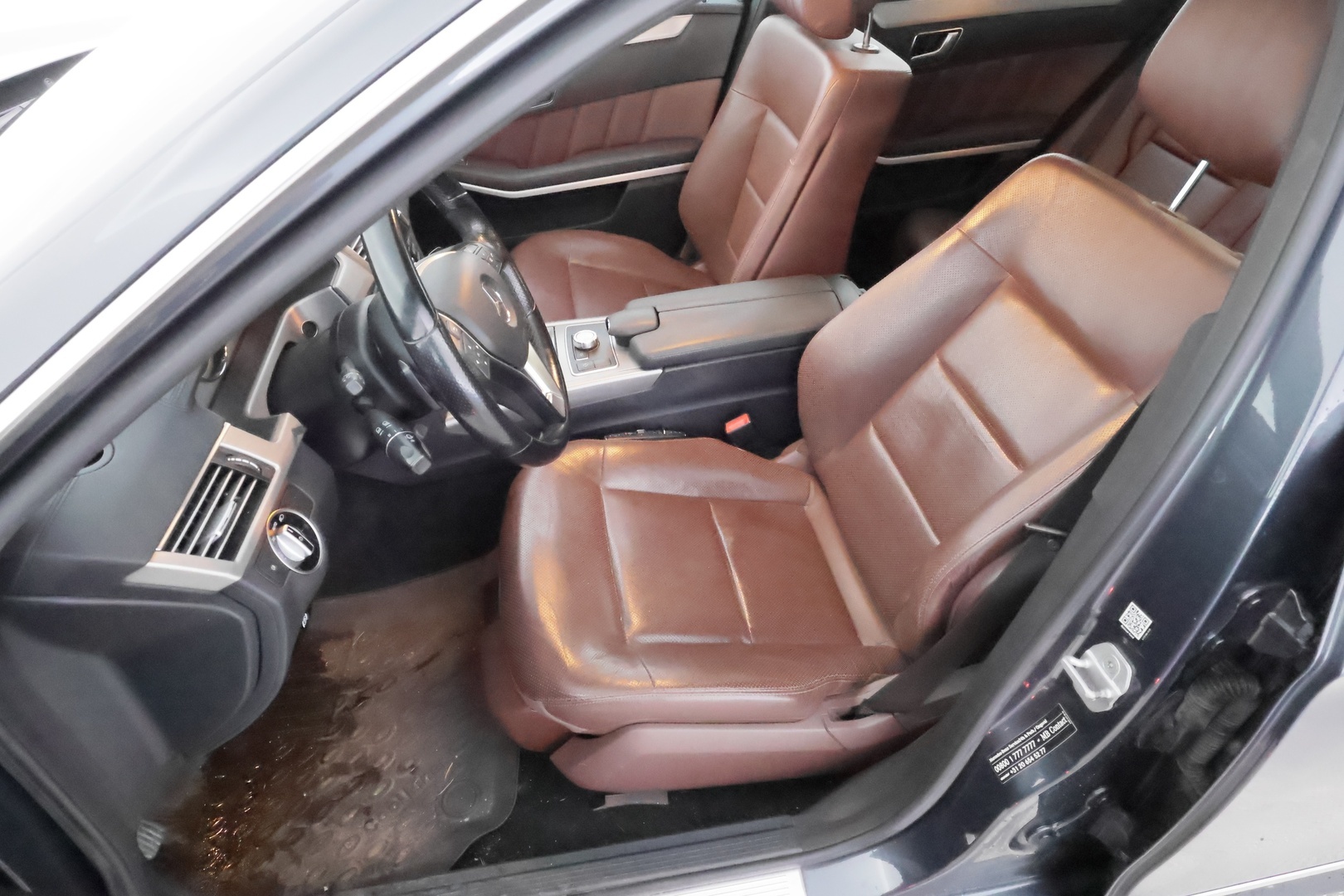 MERCEDES-BENZ E 2012