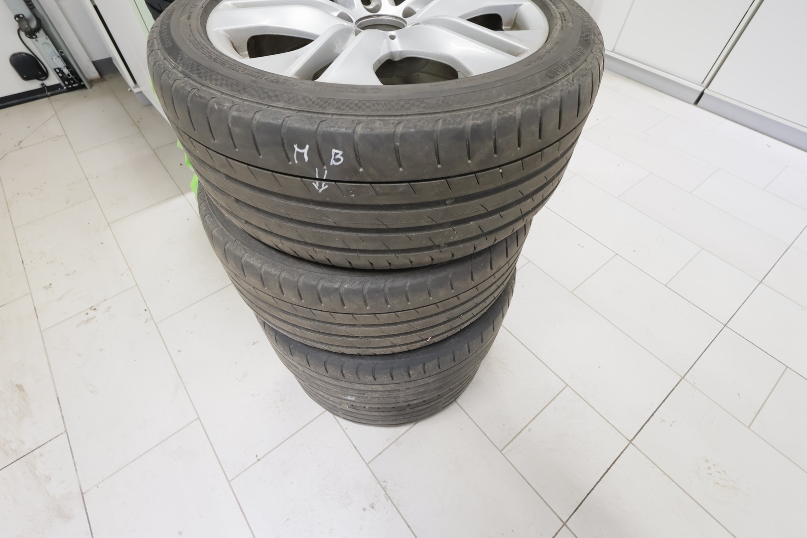 MERCEDES-BENZ E 2012