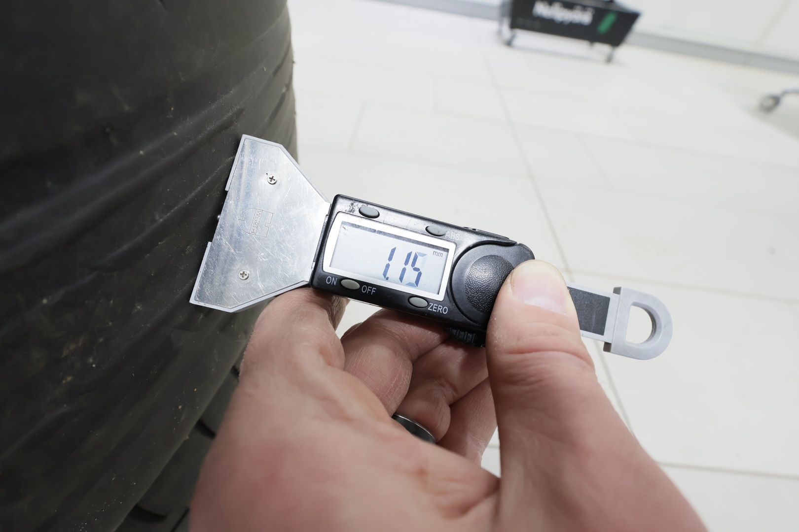 MERCEDES-BENZ E 2012