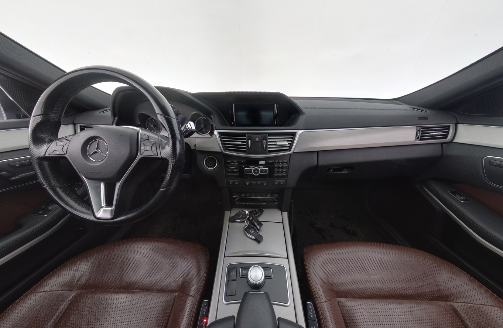 MERCEDES-BENZ E 2012