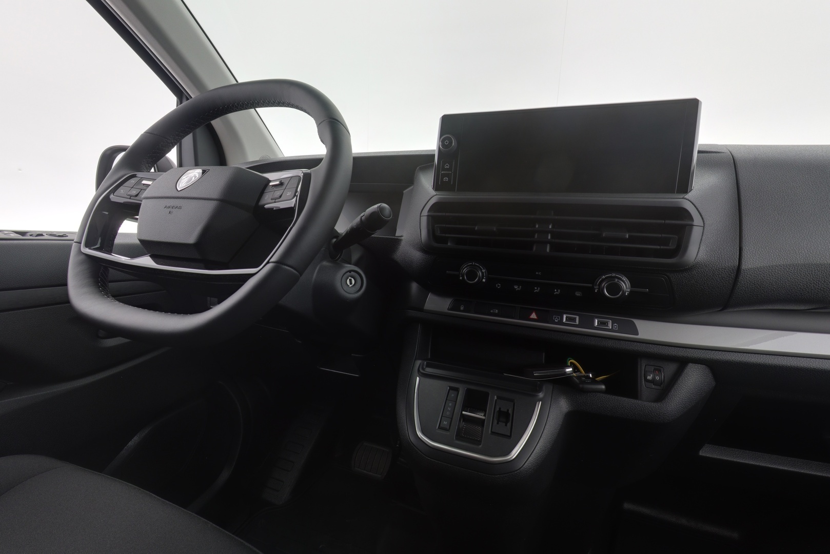 PEUGEOT Expert 2026
