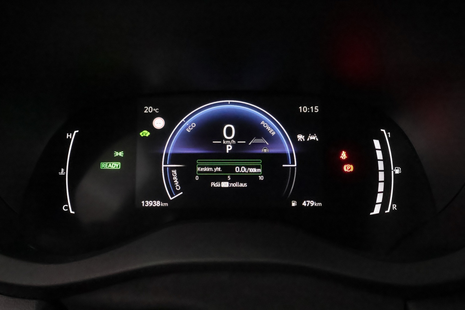 TOYOTA Yaris Cross 2025