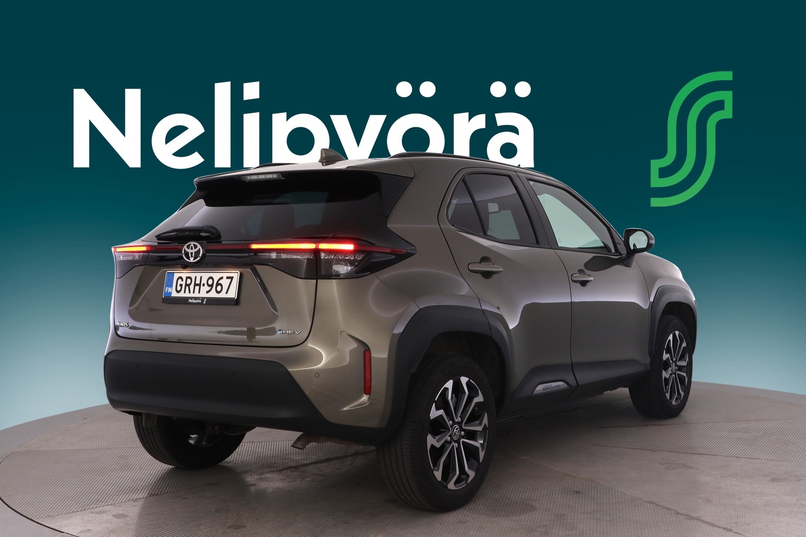 TOYOTA Yaris Cross 2025