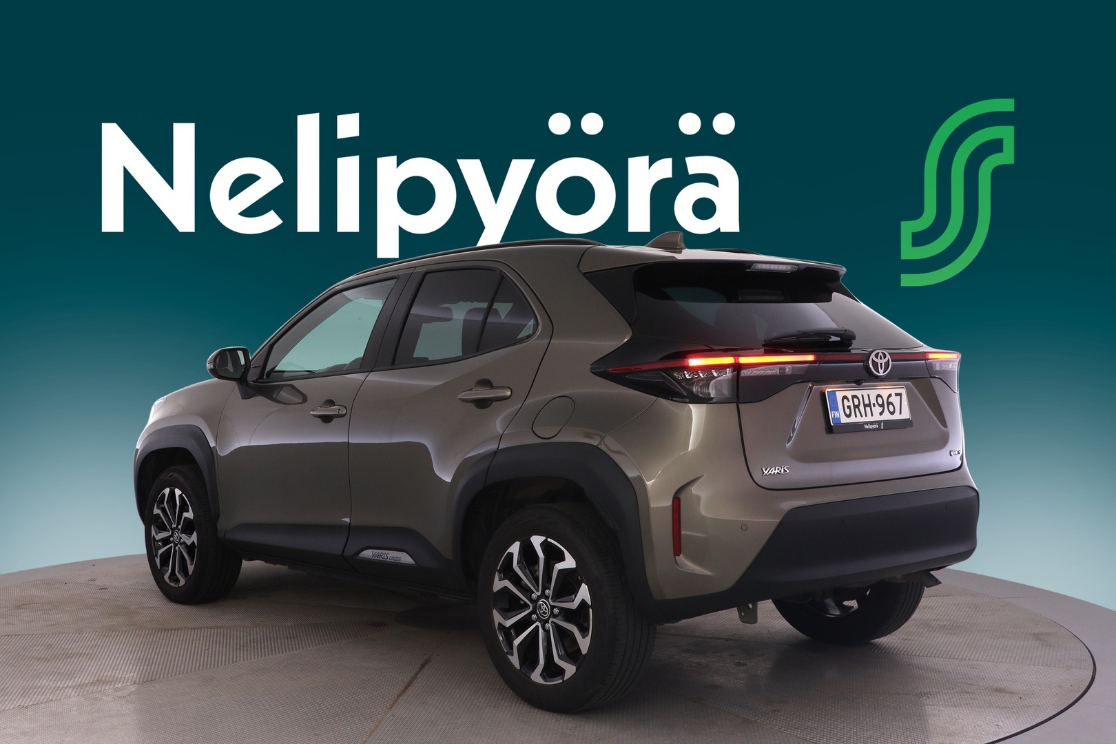 TOYOTA Yaris Cross 2025