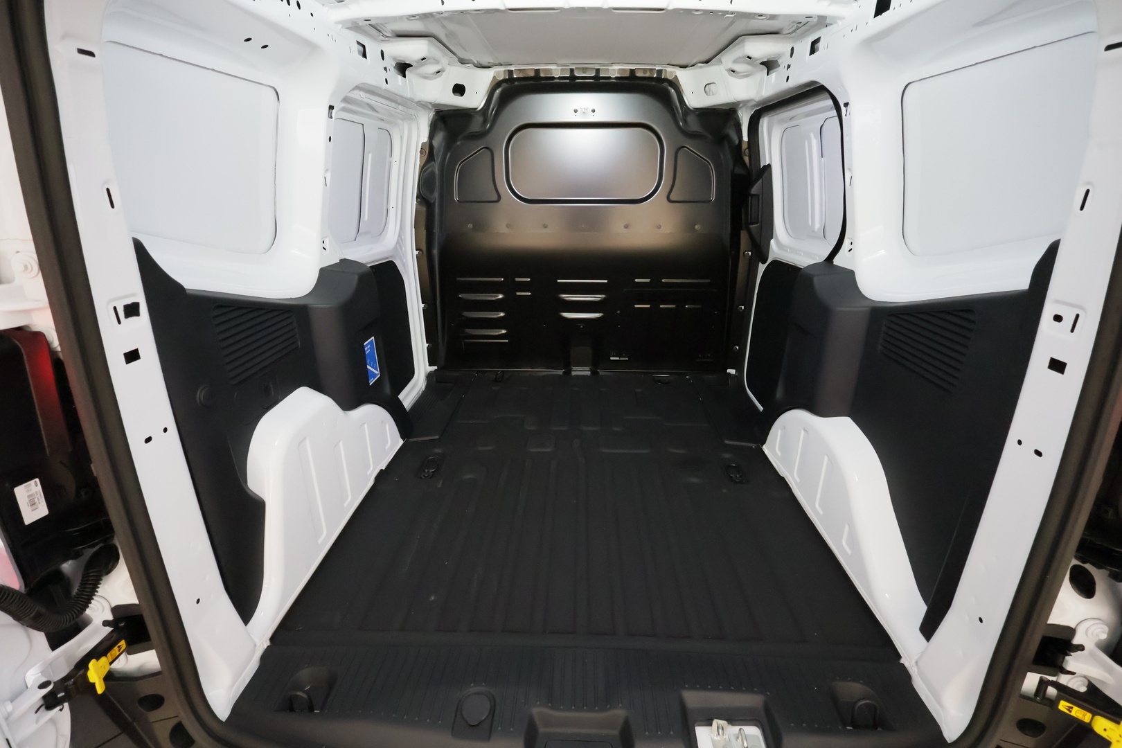 FORD TRANSIT COURIER 2025