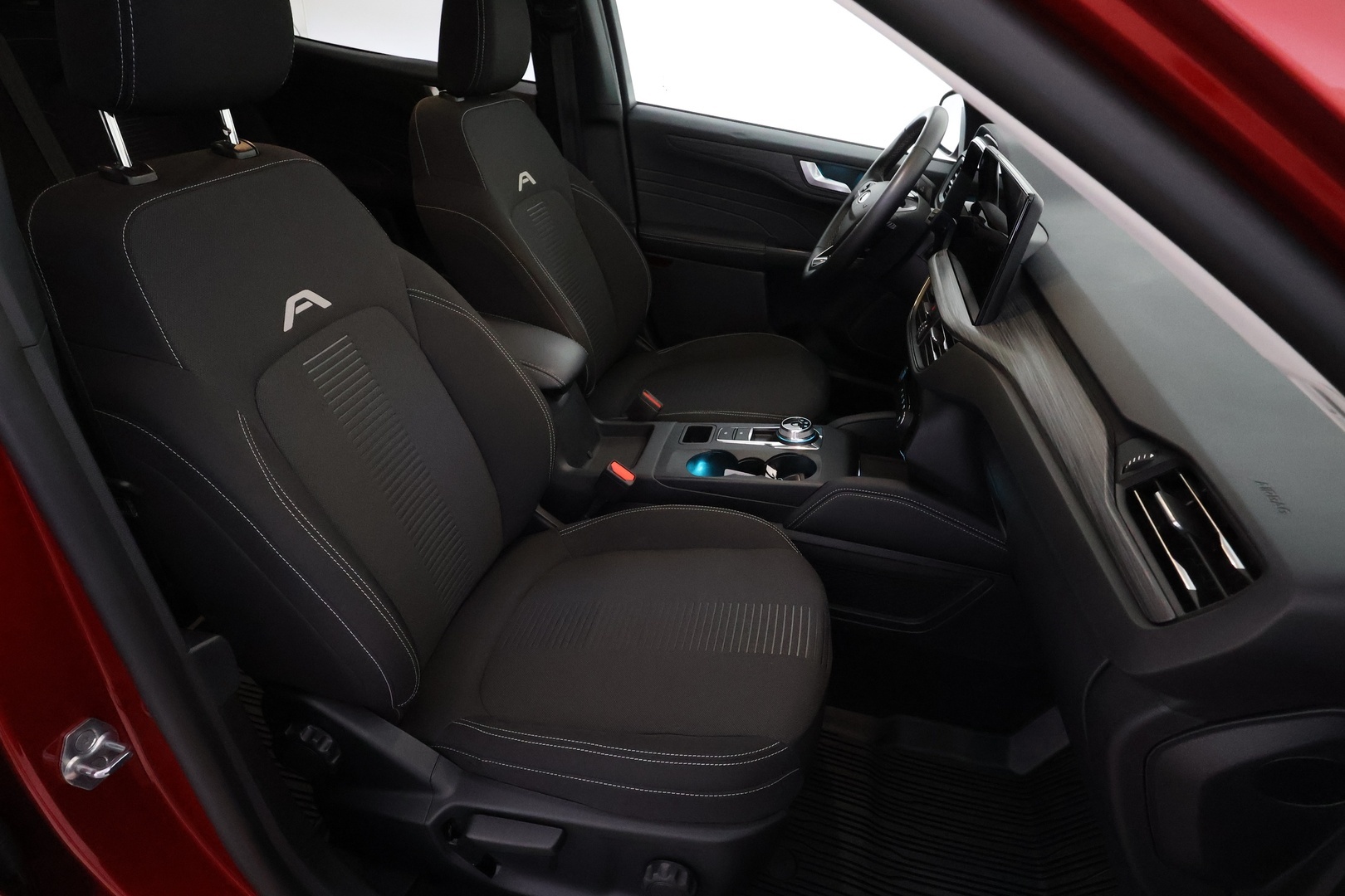 FORD KUGA 2025