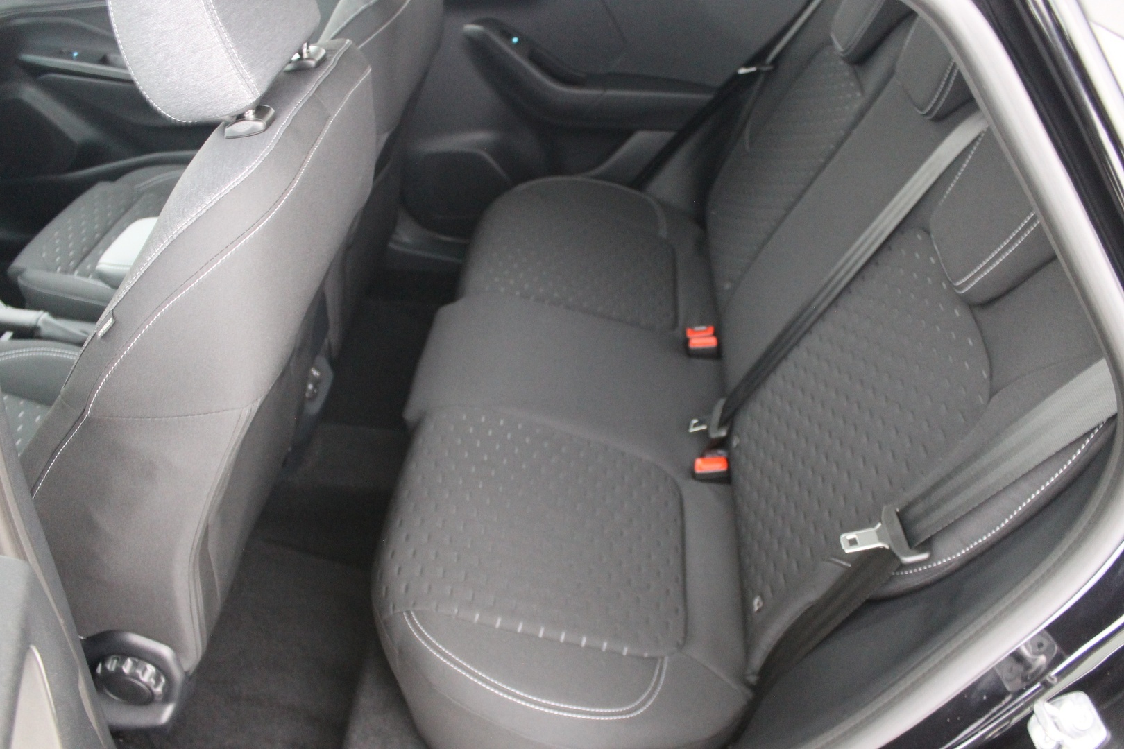FORD Puma 19
