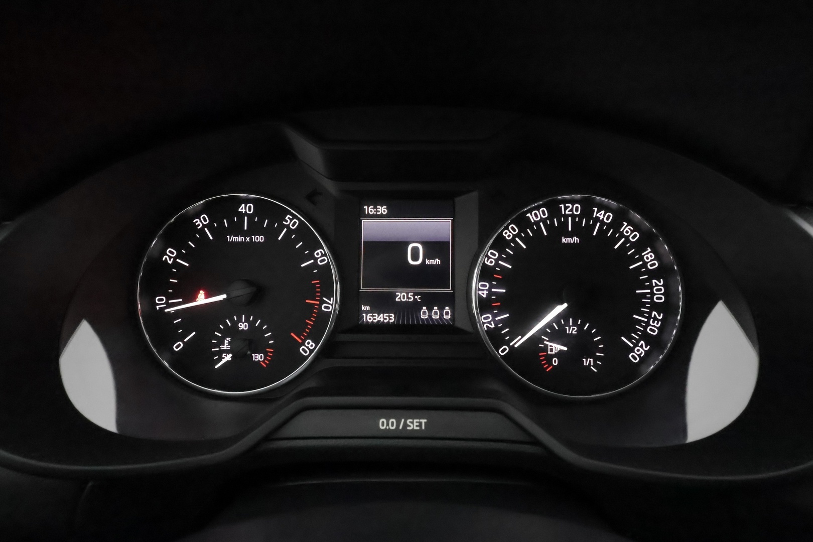 SKODA OCTAVIA 2016