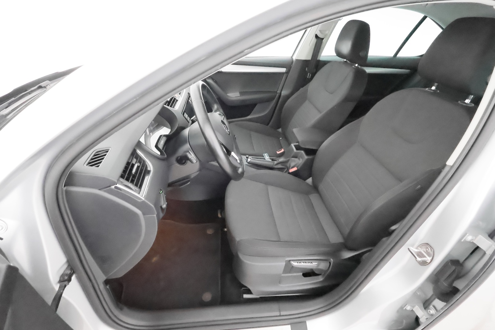 SKODA OCTAVIA 2016