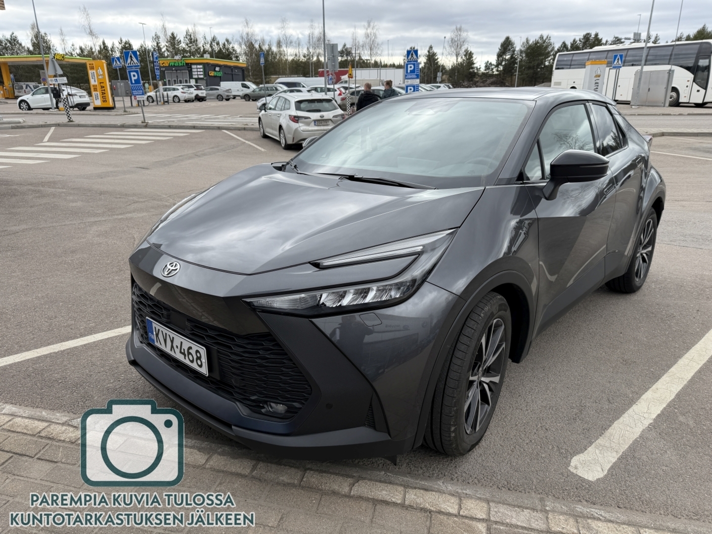 TOYOTA C-HR 2024