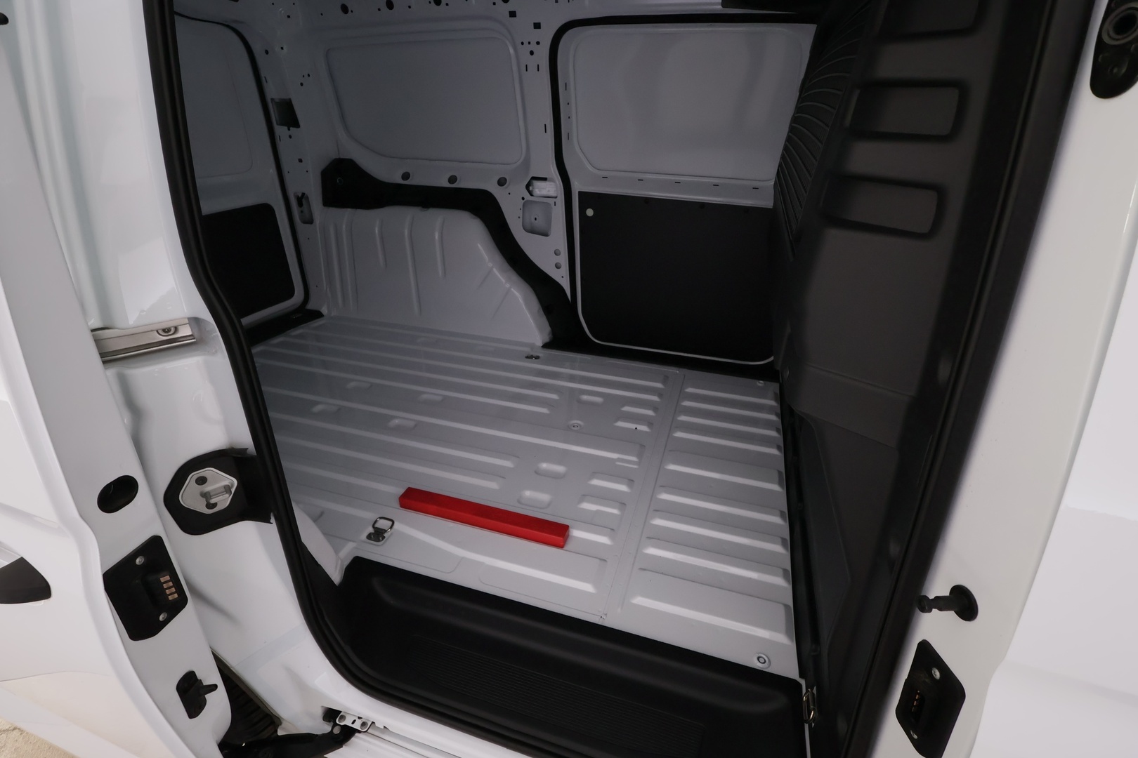 FORD TRANSIT CONNECT 25