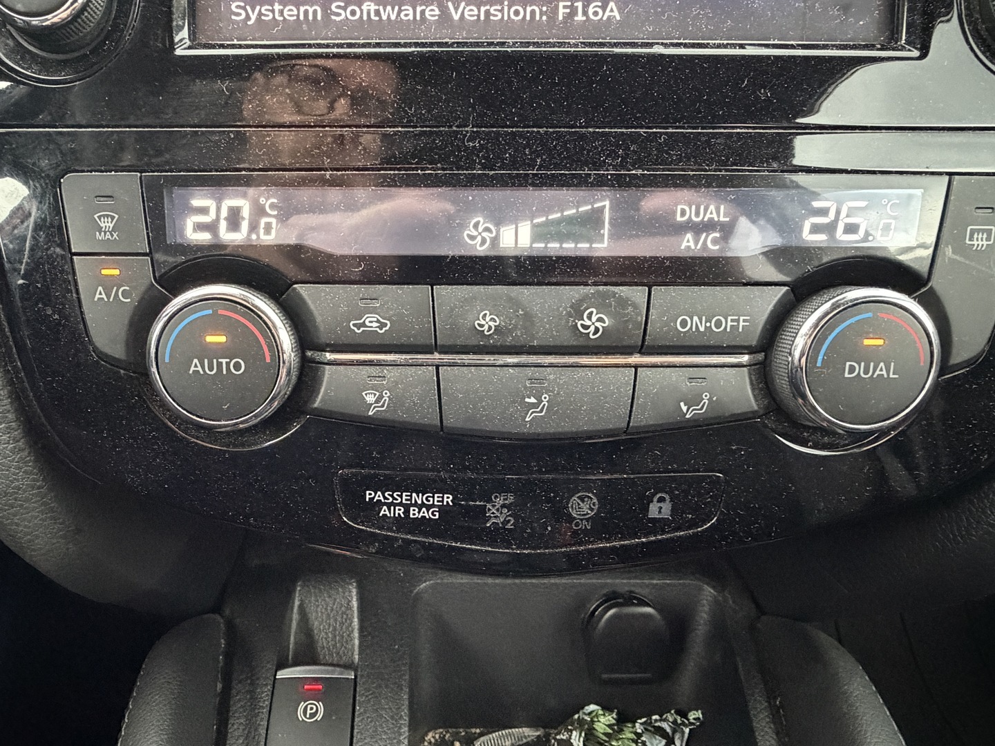 NISSAN Qashqai 2018